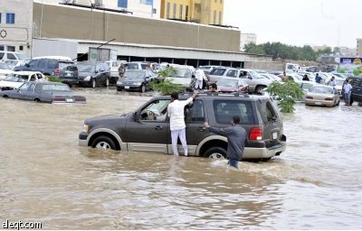 جدة: إخلاء المدارس تحسبا لهطول أمطار غزيرة وتعليق الدراسة غدا وحركة الملاحة طبيعية