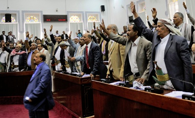 البرلمان اليمني يقر فرض حالة الطوارئ والمعارضة تطعن بالنصاب
