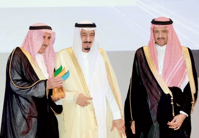 الأمير سلمان: السياحة تنمو بالرخاء والاستقرار
