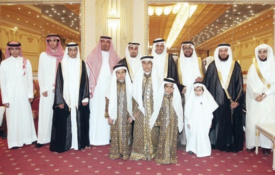 الحسين والنفيسة يحتفلون بزواج «محمد»