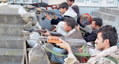 أزمة اليمن تدخل المنعطف الأخطر.. مقتل 6 في قصف حكومي على منزل الأحمر