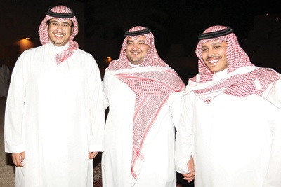 الأمير سلمان بن عبد العزيز يشرّف حفلا خاصا بمناسبة زفاف الأمير طلال بن عبد العزيز بن بندر على كريمة الأمير فهد بن سلمان