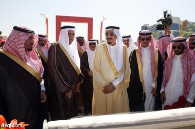 تدشين الحركة المرورية في الجزء الأوسط من طريق الملك عبدالله