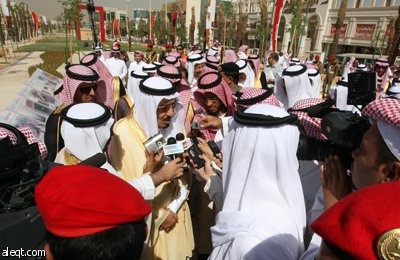 تدشين الحركة المرورية في الجزء الأوسط من طريق الملك عبدالله