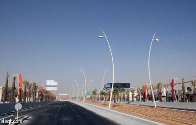 تدشين الحركة المرورية في الجزء الأوسط من طريق الملك عبدالله