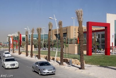 تدشين الحركة المرورية في الجزء الأوسط من طريق الملك عبدالله