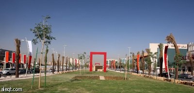 تدشين الحركة المرورية في الجزء الأوسط من طريق الملك عبدالله