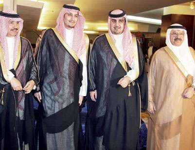 ابن سلطان يحتفل بزواج نجله فارس من كريمة الصالح