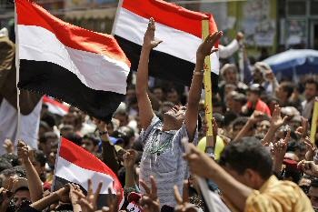 نائب الرئيس اليمني يؤكد عودة صالح خلال أيام.. والزياني يعتبر المبادرة الخليجية الحل الأنسب