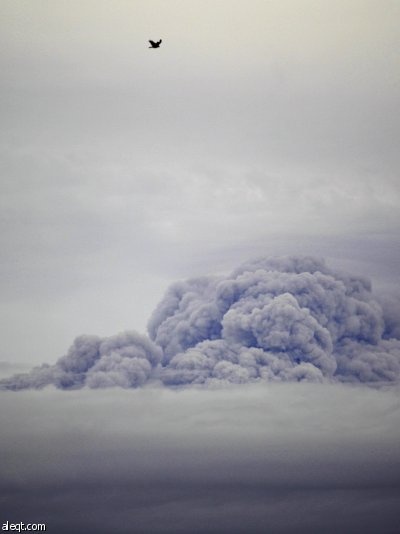 استمرار إلغاء الرحلات الجوية في بوينس ايرس بسبب سحابة الرماد البركاني