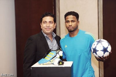 «أديداس» توقع مع اللاعب ناصر الشمراني لتدشين حذاء كرة القدم في المملكة