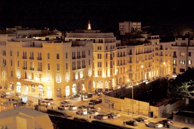 نعمة الكهرباء في لبنان تتحول إلى نقمة على المواطنين والسياح في آن معا