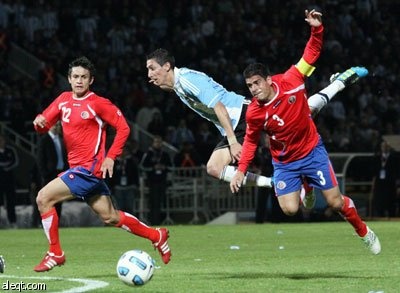 التانجو يصالح جماهيره بإبداع ميسي وثلاثية اجويرو ودي ماريا