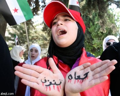 النظام السوري يداهم حمص ويقتل 8 وعدد الضحايا يرتفع إلى 2700 شخص
