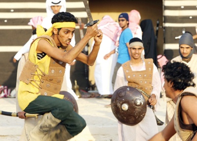 .. ولوحات من رمال الربع الخالي