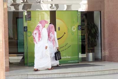 تأكيدا لخبر الاقتصادية  .. «زين السعودية» تقبل استقالة البراك وتعيِّن الخرافي بديلا