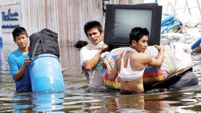 الفيضان يهدد بإغراق مطار بانكوك الدولي