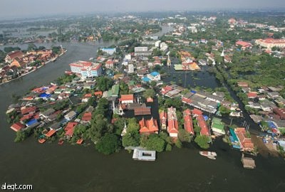 تايلاند تحسب تكاليف الفيضانات وتحث سكان بانكوك على توخي الحذر