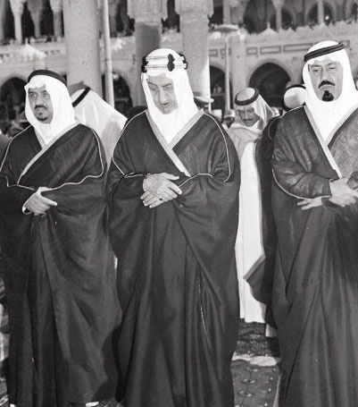 تاريخ عريض في السياسة وإدارة الدولة