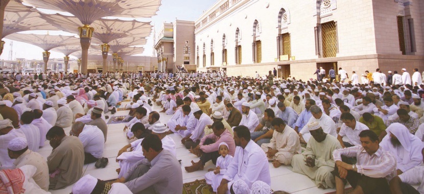 المدينة تستحضر غياب سلطان بالدعاء له