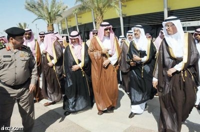3 مسؤولين على متن أول رحلة إلى مطار العُلا