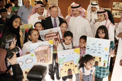 سلطان بن سلمان يكشف عن تبني الملك ترميم أول مسجدين تاريخيين في جدة