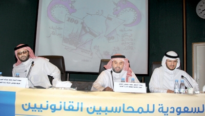 مختص مالي يخالف القاعدة: لا فائدة من تنويع الاستثمارات