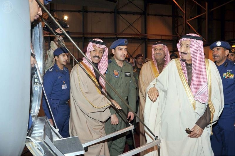 وزير الدفاع يتفقد قيادة منطقة الخرج وقاعدة الأمير سلطان الجوية والمؤسسة العامة للصناعات الحربية