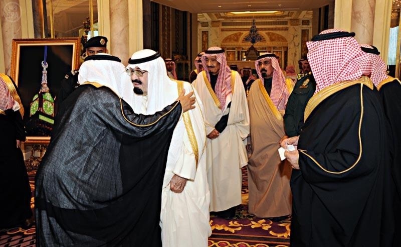 الوزراء الجدد يؤدون القسم بين يدي الملك