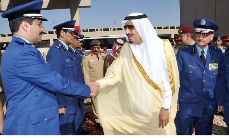 وزير الدفاع: قواتنا المسلحة معنية بالدفاع عن الوطن ضد أي تهديد أو عدوان خارجي