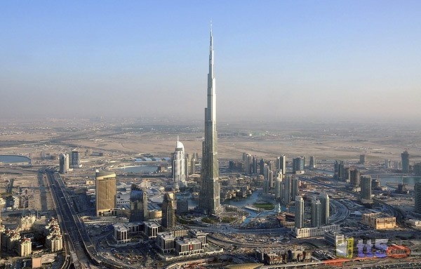 دبي تنفي ما تردد عن اندلاع حريق في برج خليفة