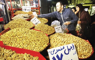 العقوبات الدولية على إيران.. «صفعة مؤلمة» لتجارها في دبي
