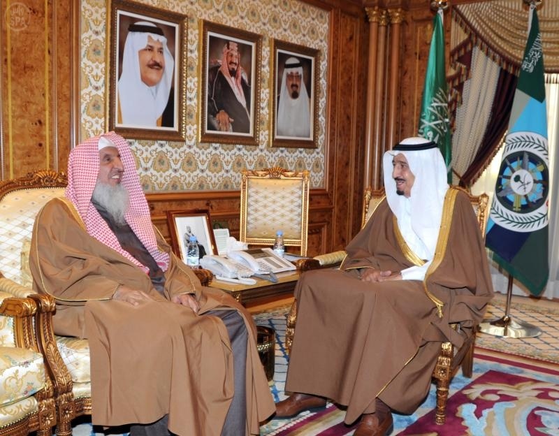 الأمير سلمان بن عبدالعزيز يستقبل مفتي عام المملكة