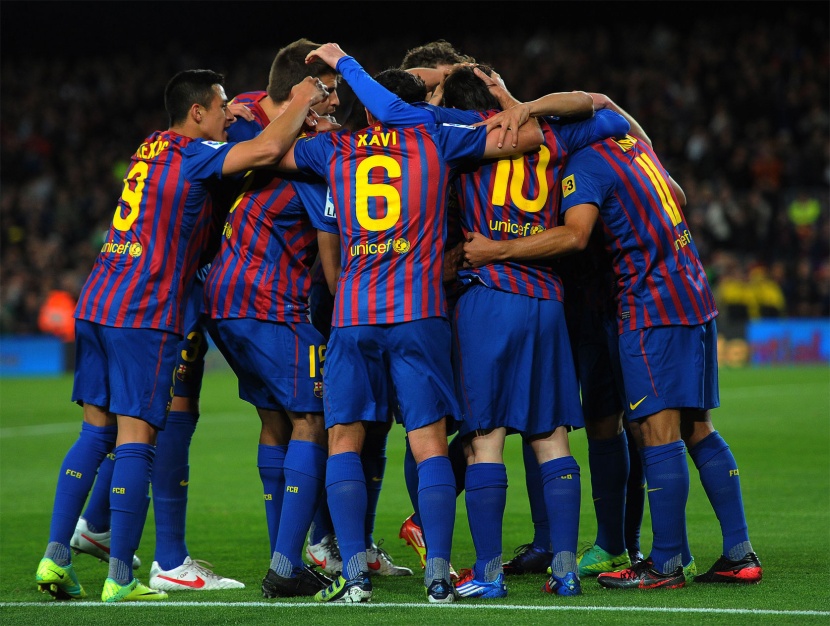 ميسي يتفوق على سيزار ويصبح أفضل هداف في تاريخ برشلونة
