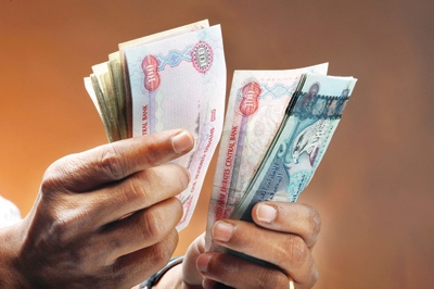 مطالبات تجار دبي من المشترين الإيرانيين تتجاوز مليار درهم