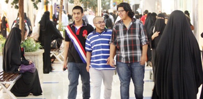 عزاب الرياض ينقلون تجاربهم بعد السماح لهم بدخول الأسواق