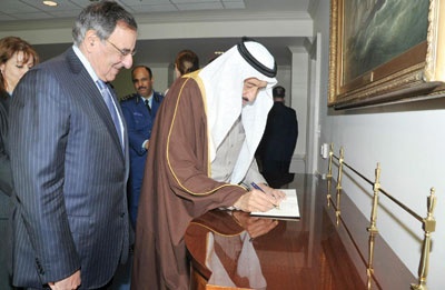 الأمير سلمان يبحث التطورات الإقليمية والدولية مع وزير الدفاع الأمريكي