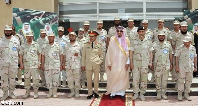 وزير الدفاع يتفقد القطاعات العسكرية في المنطقة الشمالية ويزور درع الجزيرة
