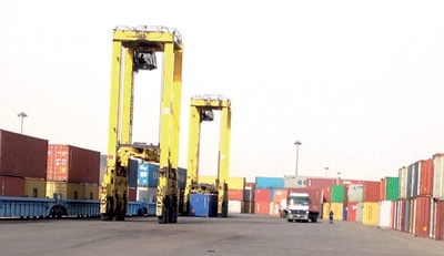انفراج أزمة «تكدُّس الحاويات» في ميناء الرياض الجاف