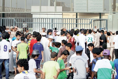 سوء تنظيم الملاعب.. عادة أم إهمال؟