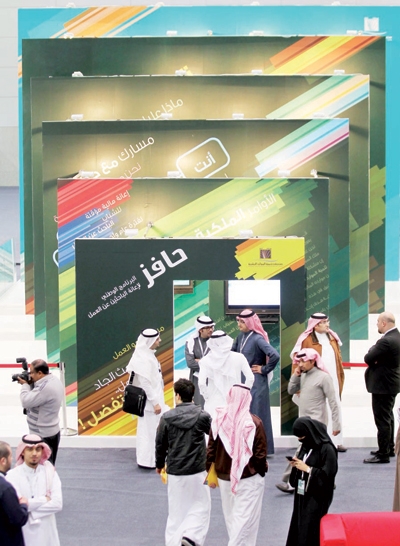 تحرُّك لربط وظائف شركات المقاولات الشاغرة بمستفيدي «حافز»