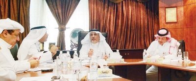 وزير العمل يوجه بتشكيل لجنة لمناقشة مشكلات الاستثمار الصحي