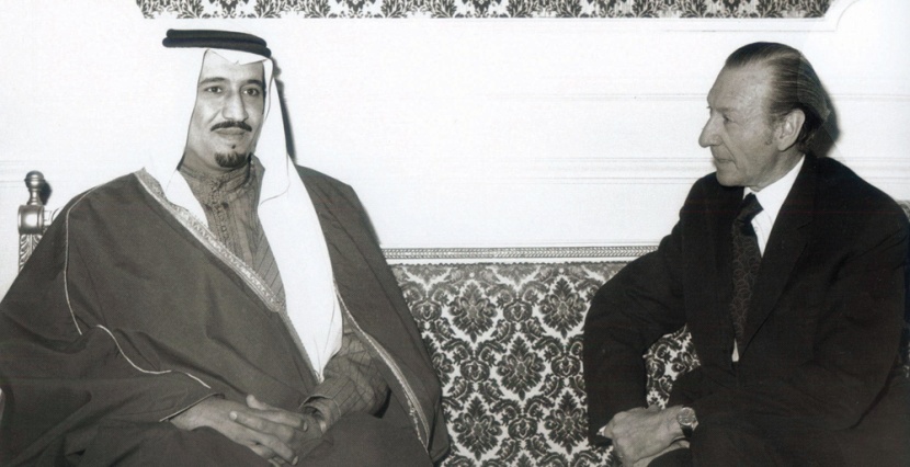الأمير سلمان رجل العلاقات الخارجية