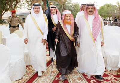 «فقدان البصر» و«الإعاقة» و«كبر السن» لم تمنع السعوديين عن مبايعة سلمان