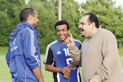 الهلال يُبقي على هرماش.. وقطر يتذمر