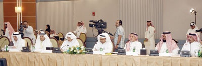 فقيه: الأسبوع المقبل.. الرفع للمقام السامي بنتائج اجتماعات تحديد ساعات العمل للقطاع الخاص