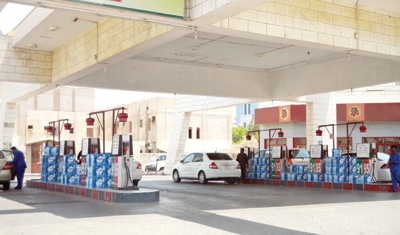 محطات وقود توزع مياه صحة مجانا مع كل تعبئة