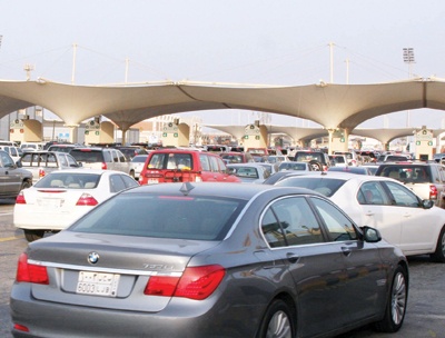 العطيشان لـ"الاقتصادية" : نتوقع عبور 350 ألف مسافر للبحرين خلال إجازة اليوم الوطني