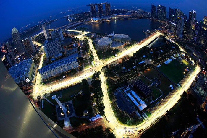 سنغافورة وافقت على استمرار استضافة فورمولا 1 حتى 2017