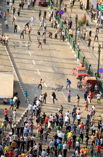 ميدان التحرير يتحول الى "حرب شوارع" في جمعة محاسبة الرئيس